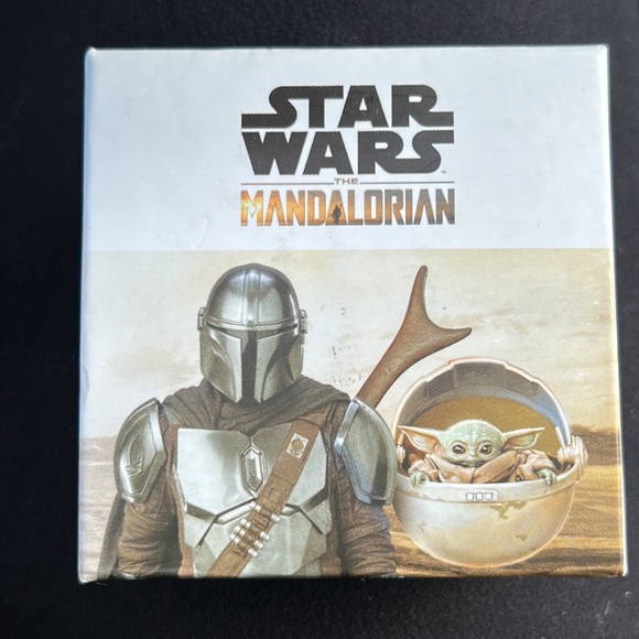 Disney Star Wars box earring set - Picture 2 of 2